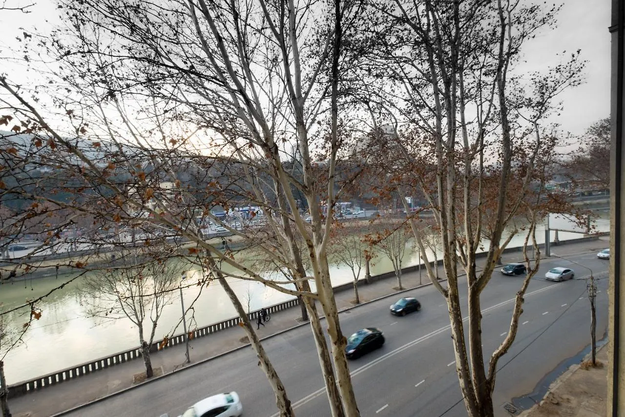 Iren River Side Apartments تبليسي